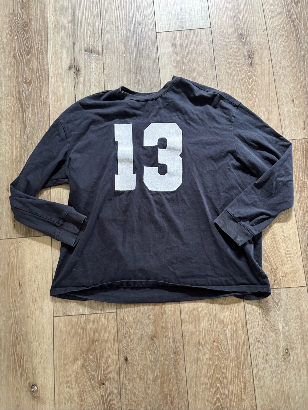 White fox women’s long sleeve 13 tee. Size s/m